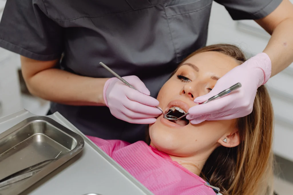 signs of acid reflux on teeth
